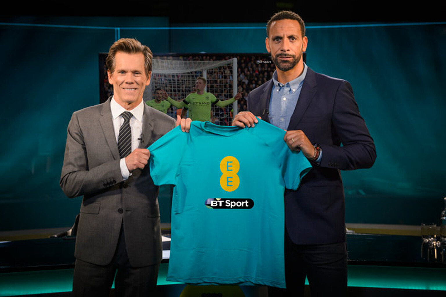 How do EE customers get free BT Sport access?