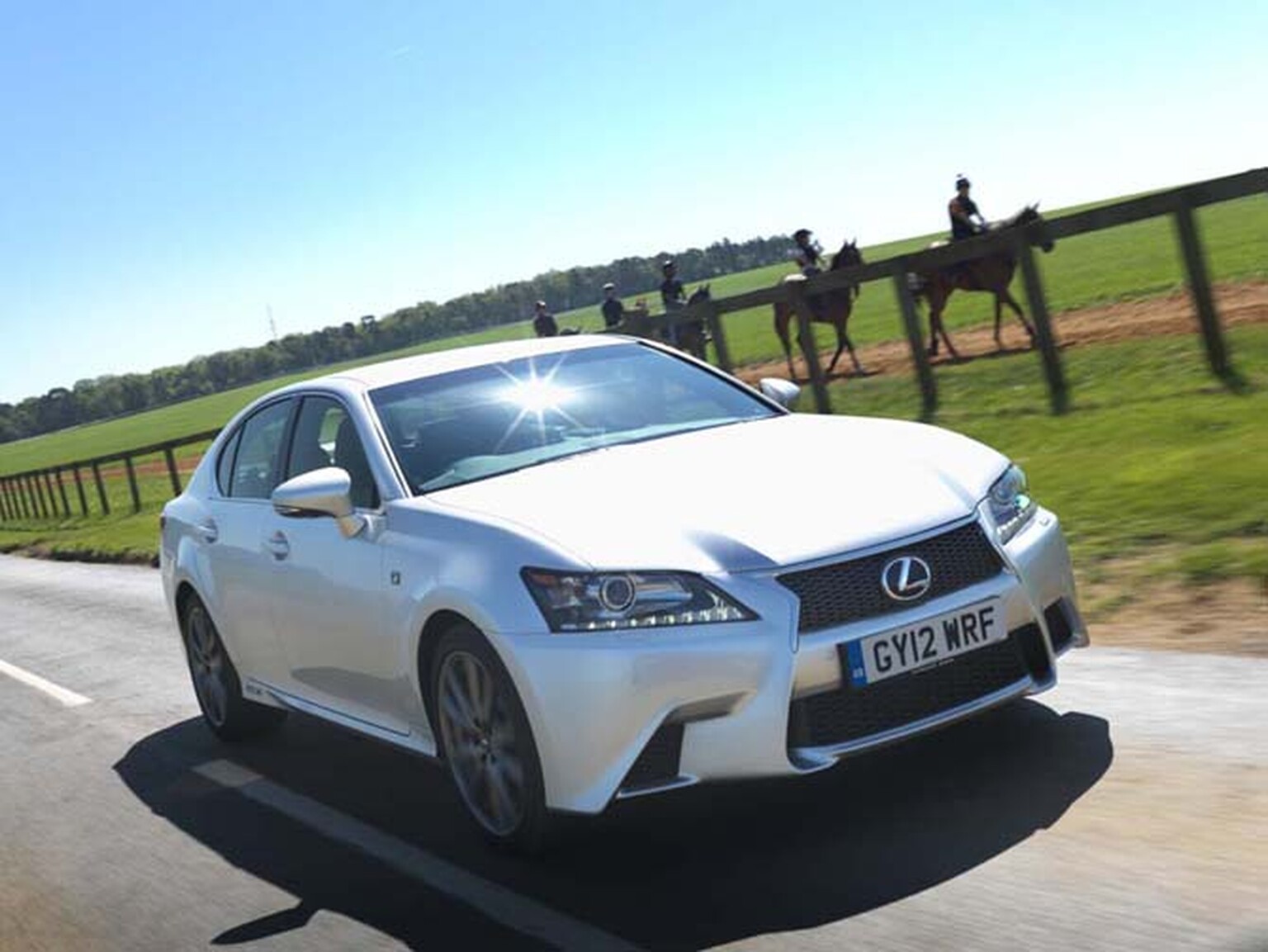 Lexus GS 450h Review