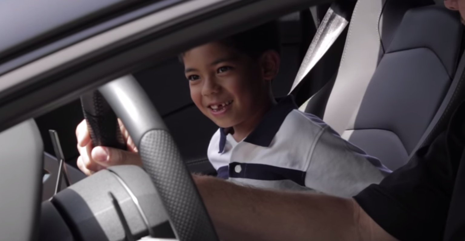 Lamborghini dealer helps dad deliver best present for son’s birthday