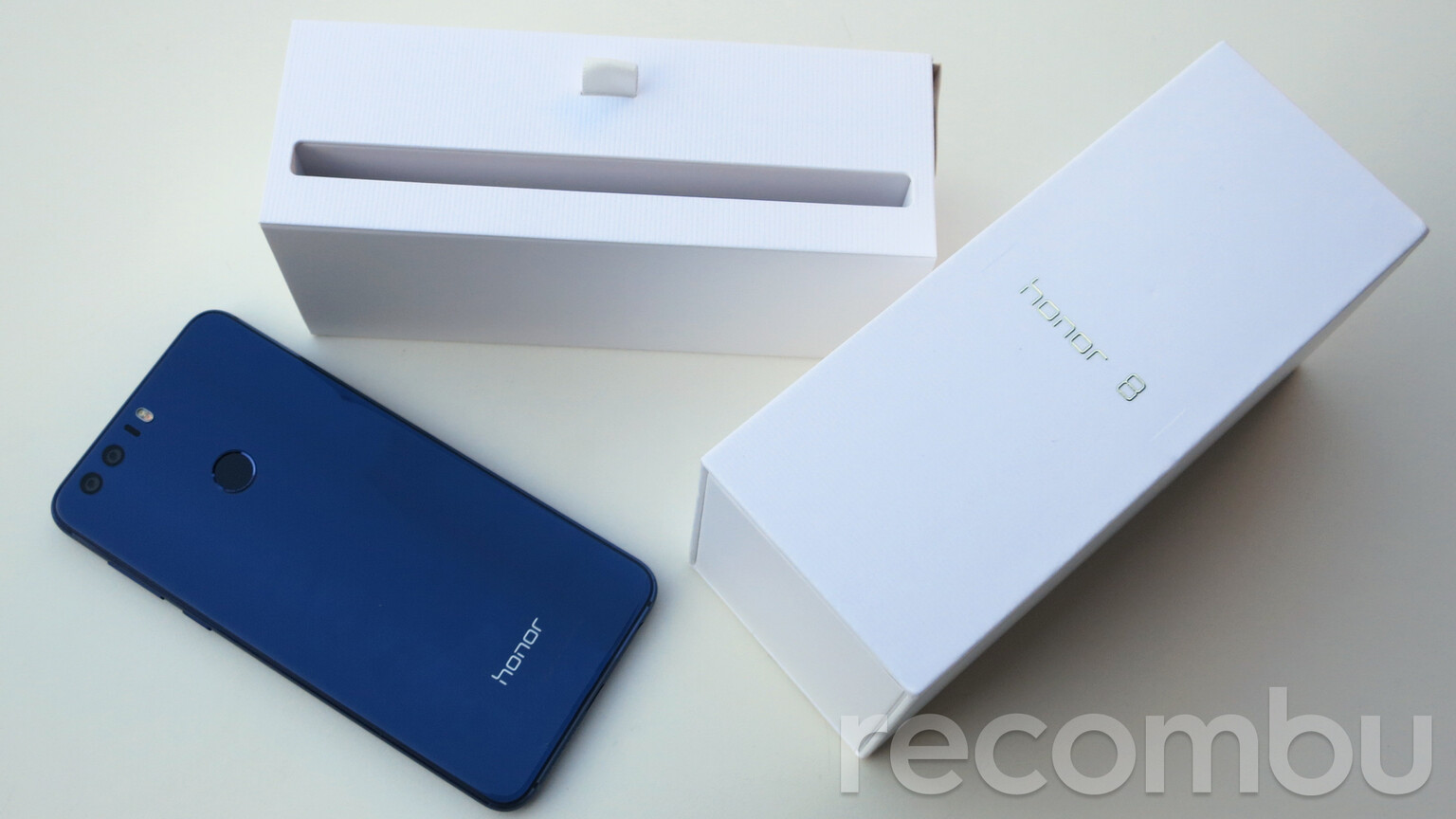 Honor 8 unboxing & hands-on review