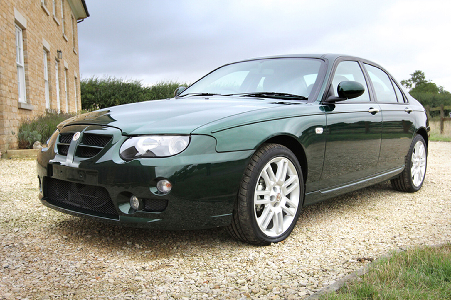 The 'best in the world' MG ZT is up for auction