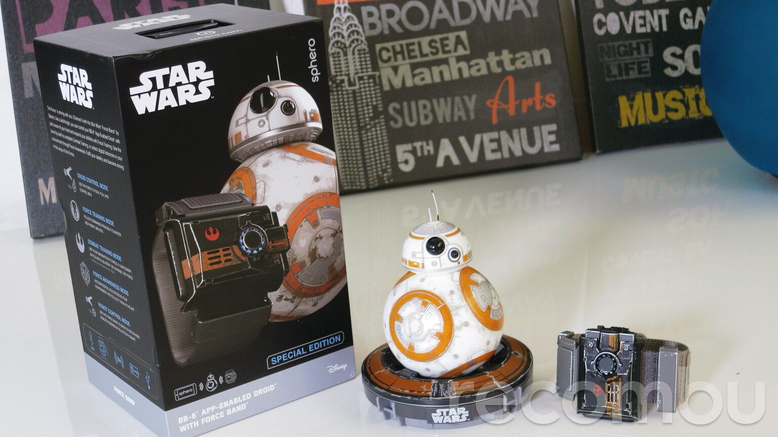 Sphero battle-worn BB-8 and Force Band unboxing and hands-on review