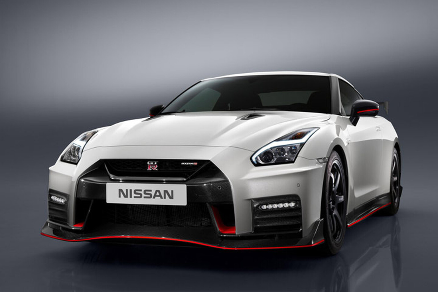 Nissan GT-R Nismo enters Porsche 911 Turbo S price territory