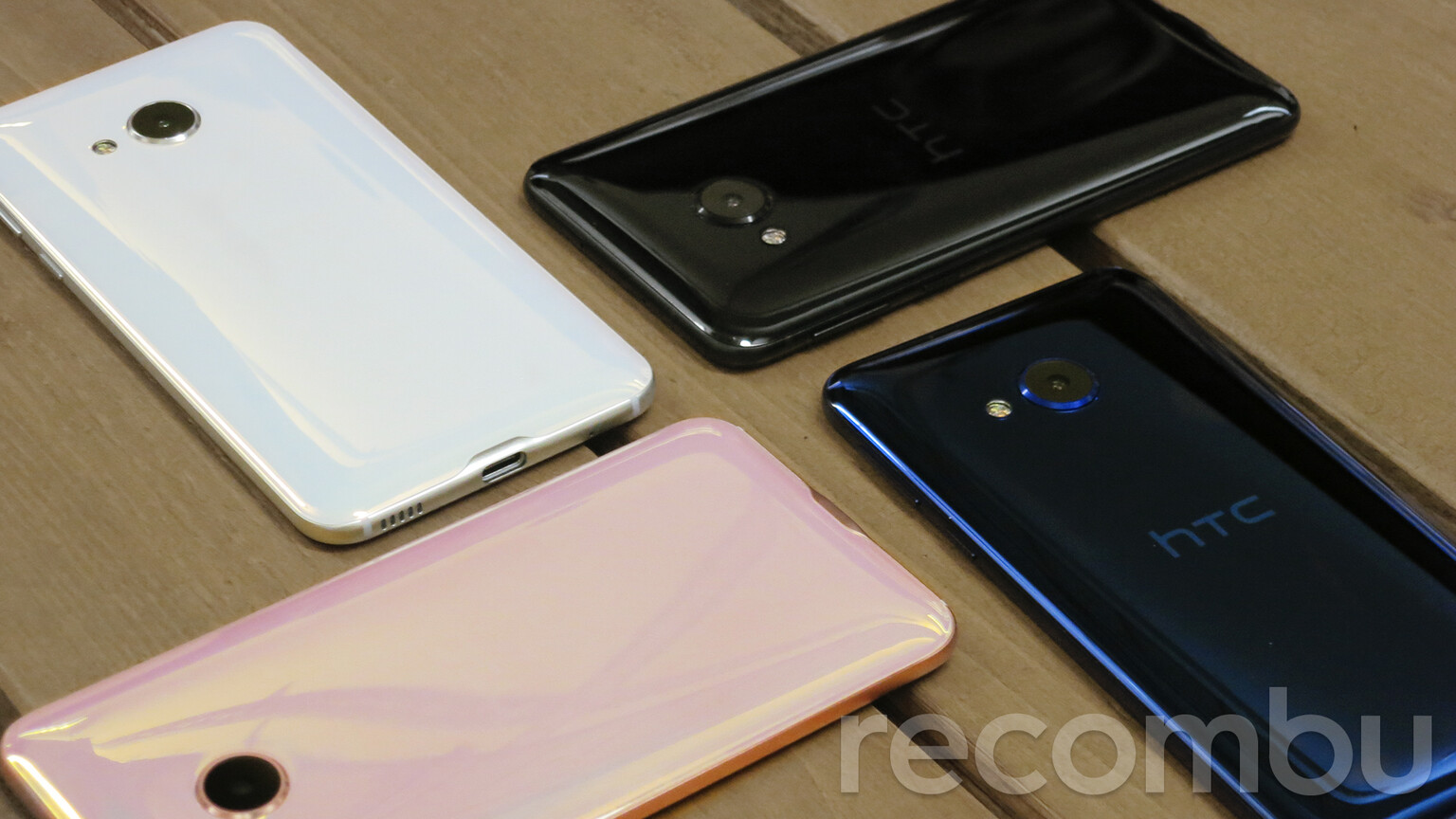 HTC U Play hands-on review
