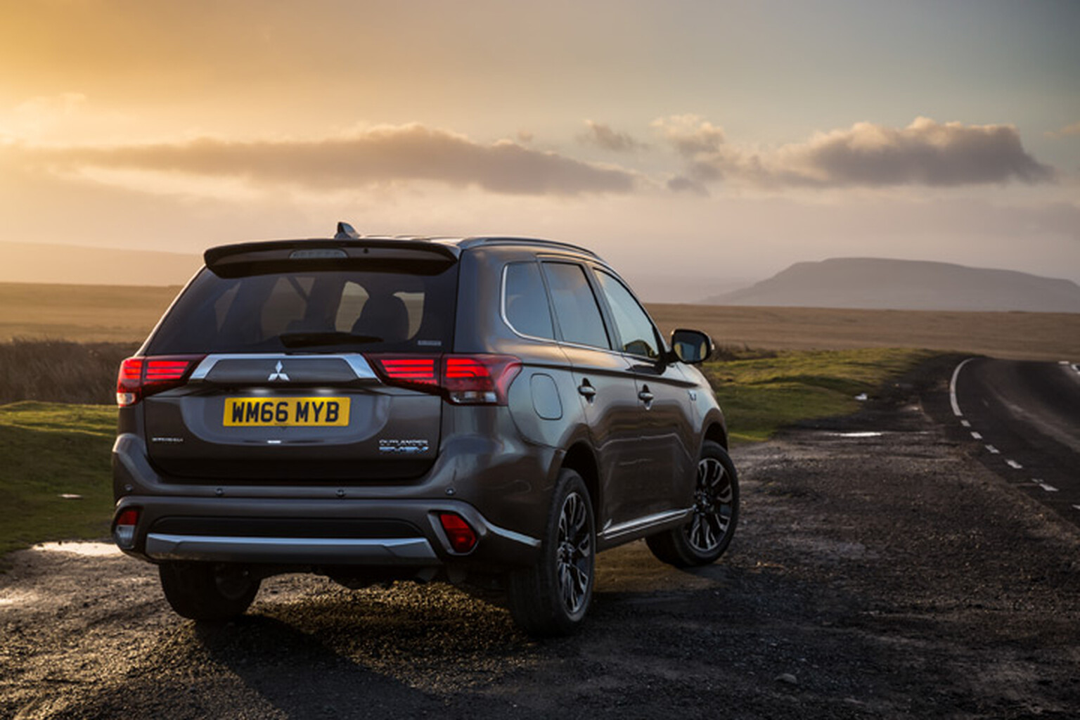 Range Rover vs BMW X5 vs Volvo XC90 vs Mitsubishi Outlander: Which hybrid SUV is best?