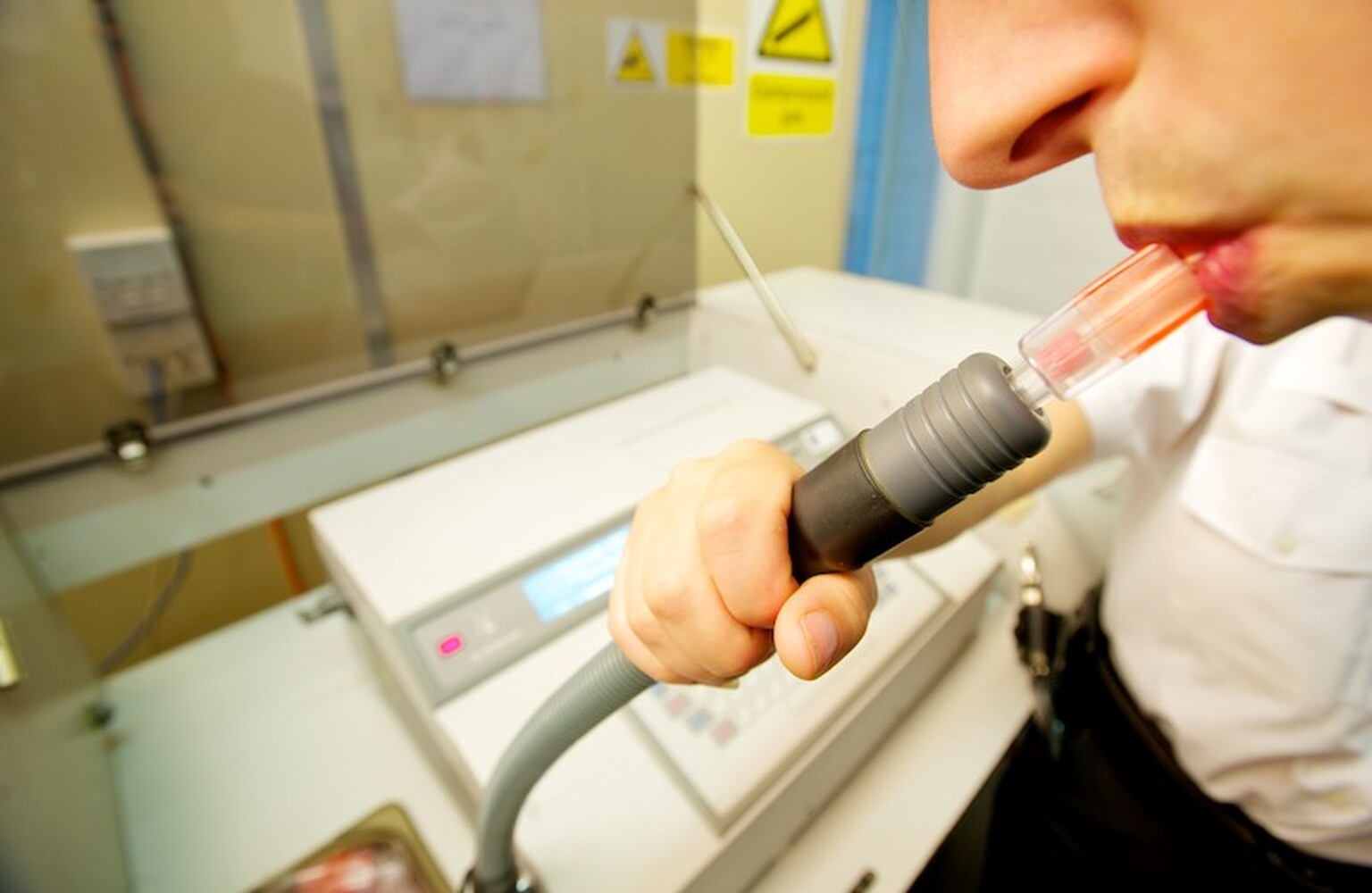 Mans beats himself up to avoid breath test, then admits guilt