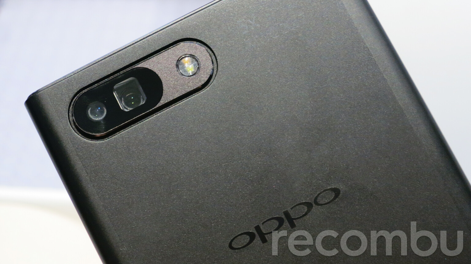 Hands-on: Oppo's 5x Dual Camera Zoom system at MWC