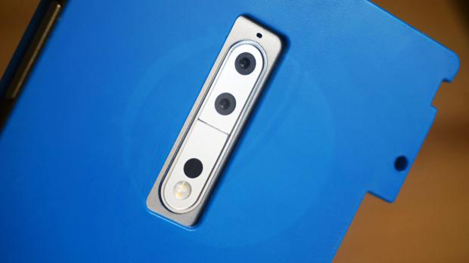 Nokia 9 vs. Nokia 6: What's the difference?