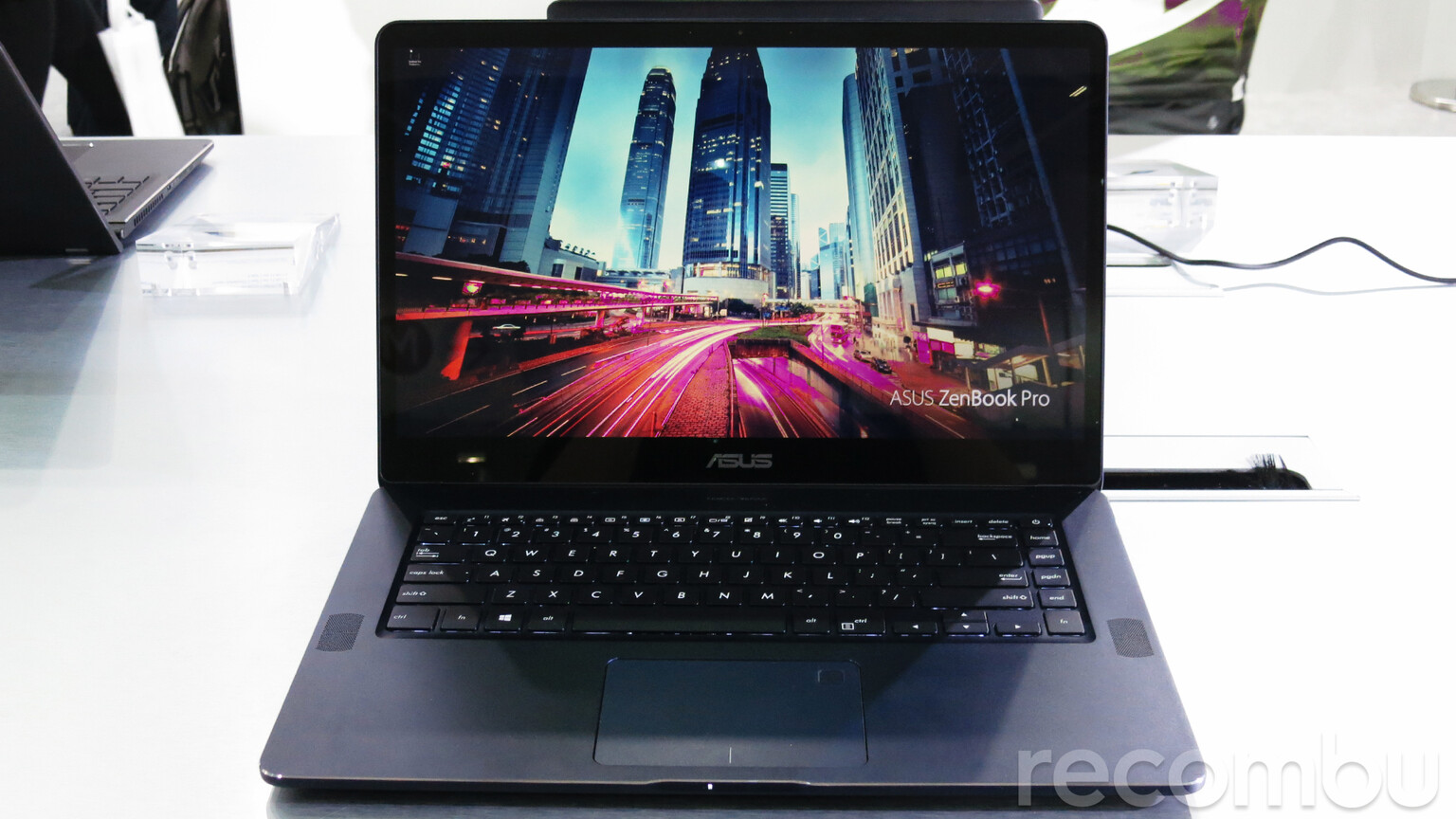 Asus ZenBook Pro (2017) Hands-on Review: Balancing act
