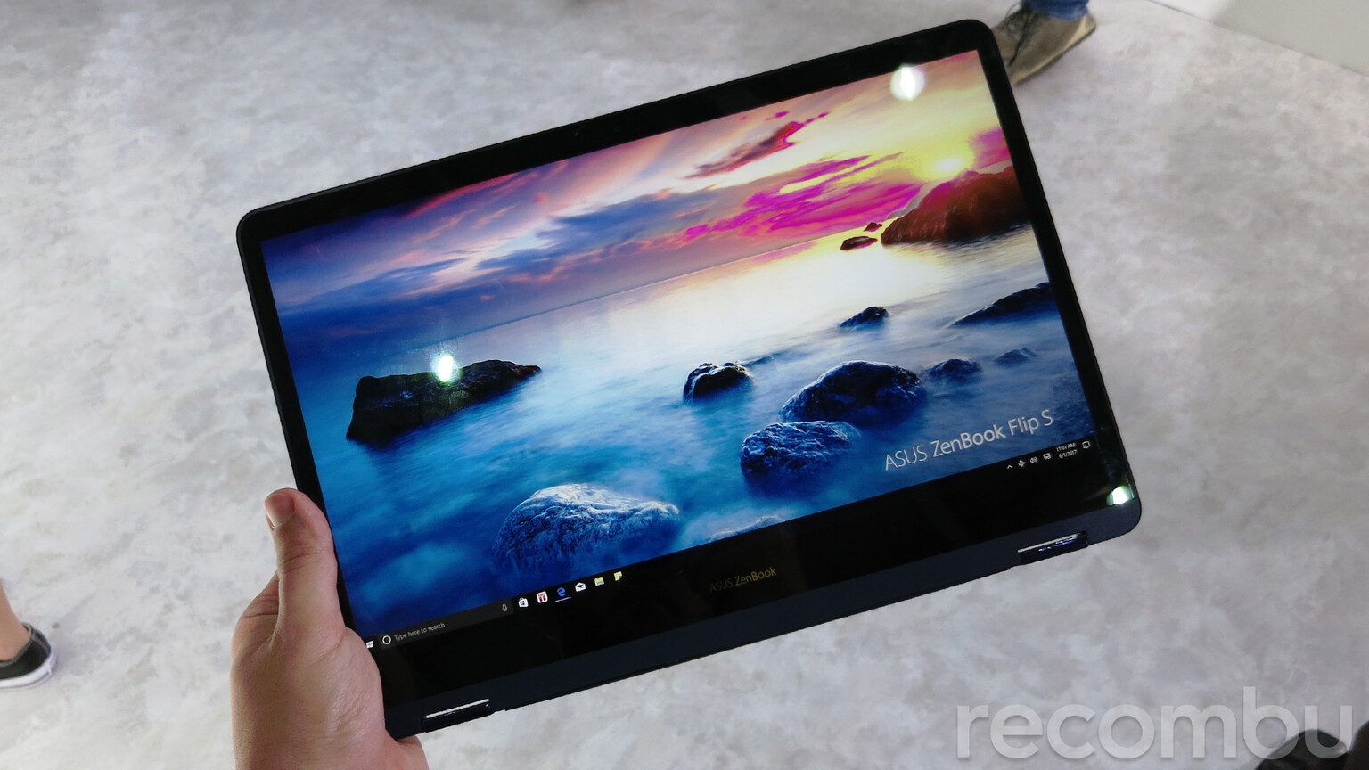 Asus ZenBook Flip S Hands-on Review: The World's thinnest convertible laptop