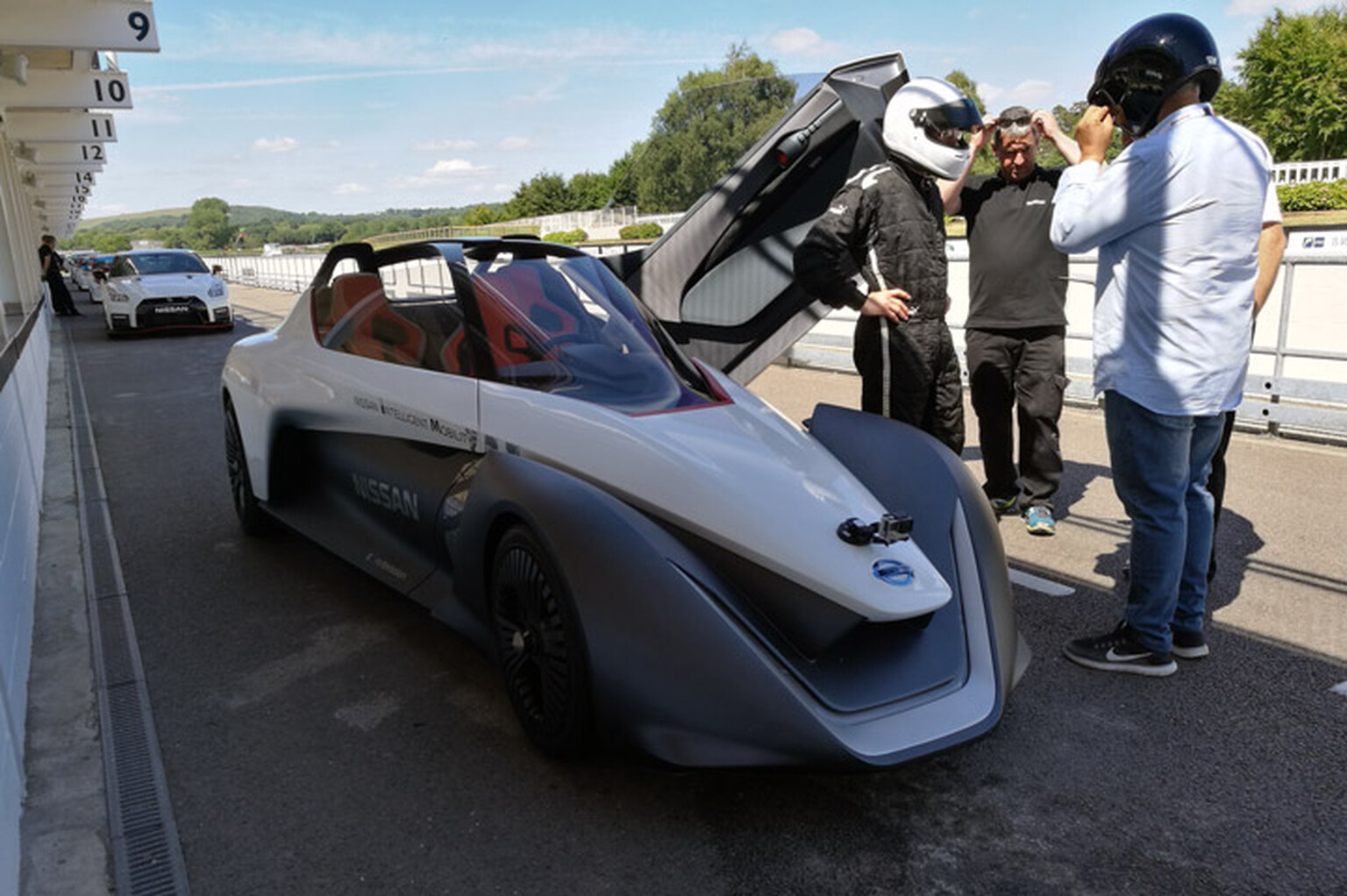 Nissan BladeGlider: What's it like to drive?