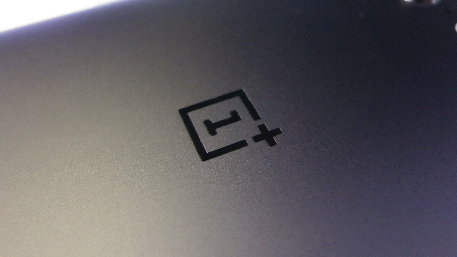 How to add extra storage to the OnePlus 5