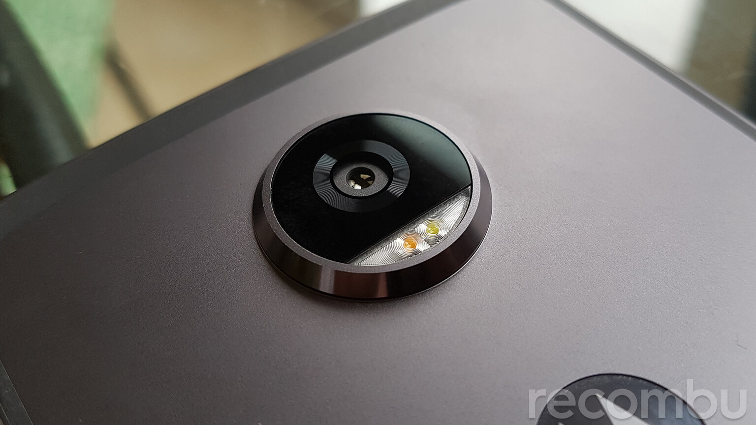 Motorola Moto Z2 Play Camera Review: Photo and video samples and tests