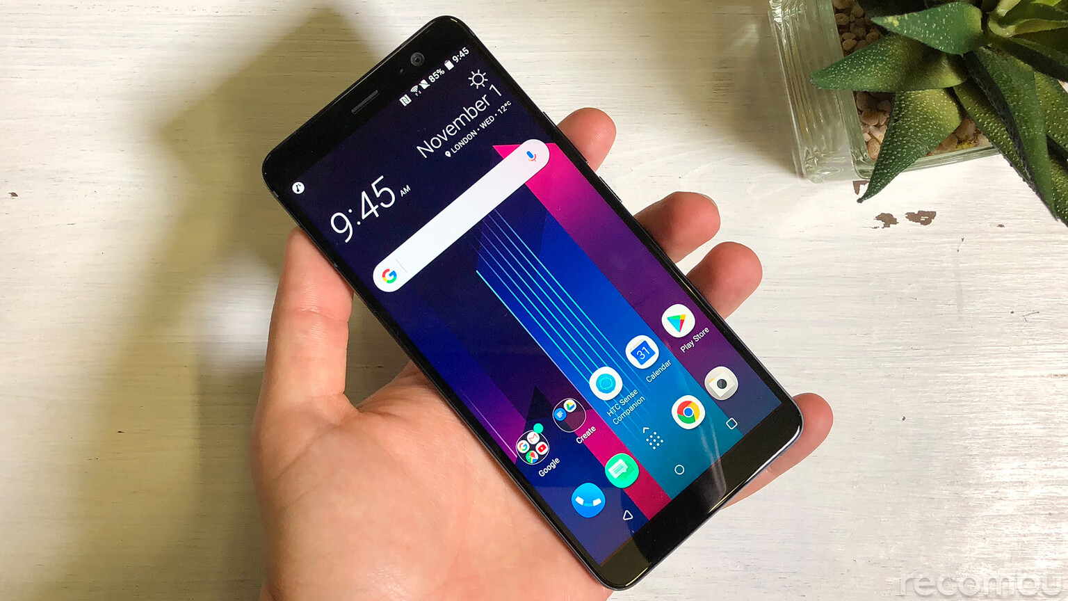 HTC U11+ Hands-on Review: Big and Beautiful