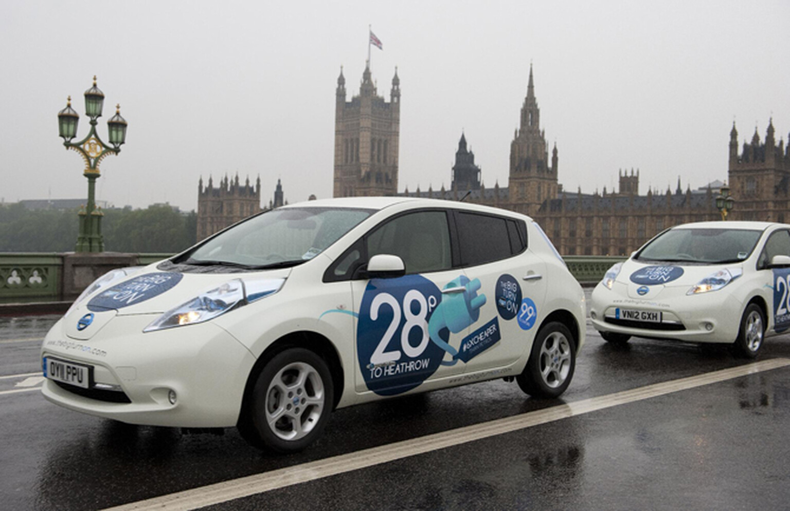 Nissan Leaf electric taxis to roam London
