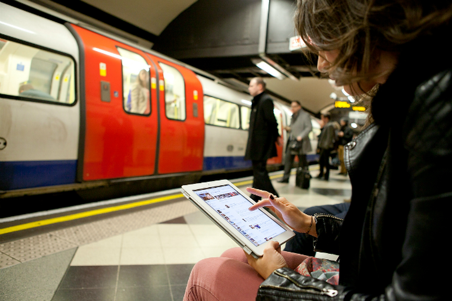 Tube strike: Confused commuters pile on to Virgin Media’s Underground WiFi