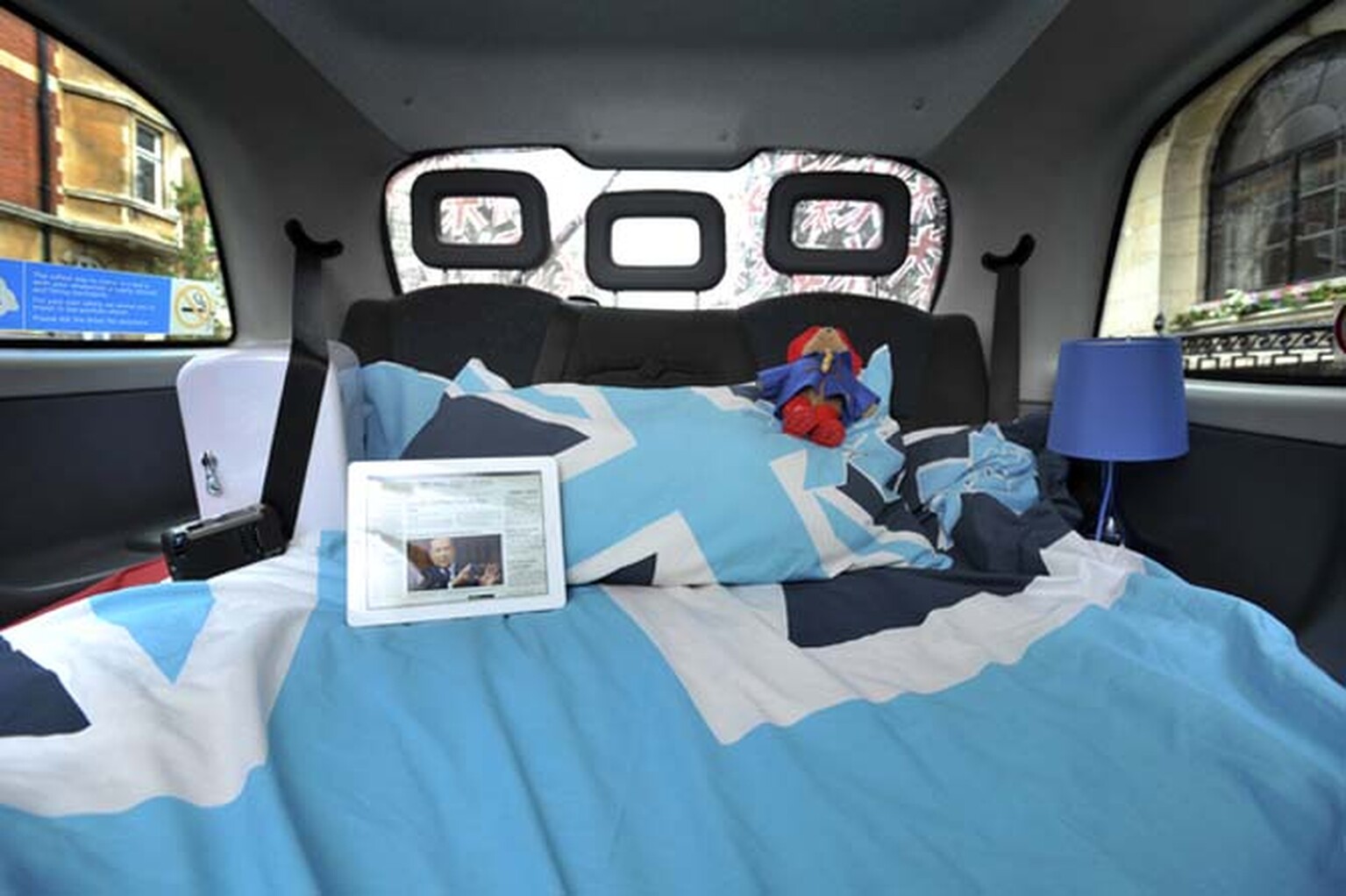 London taxi driver turns cab into hotel room during Olympics