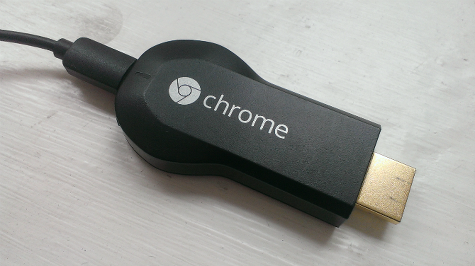 Chromecast lands in the UK: £30 for Google's TV stick