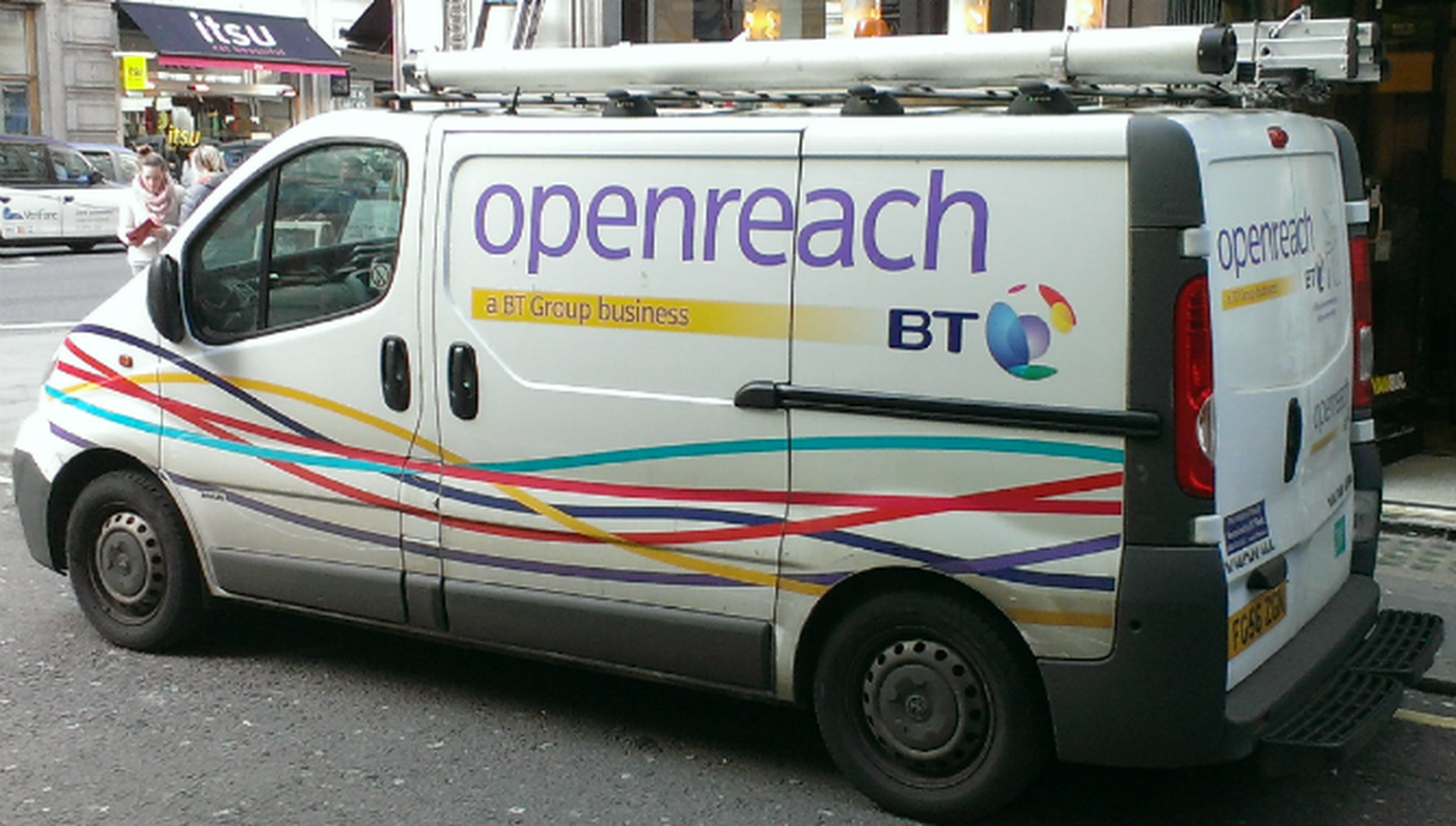 Superfast 30Mbps broadband available to over 75 per cent of UK homes