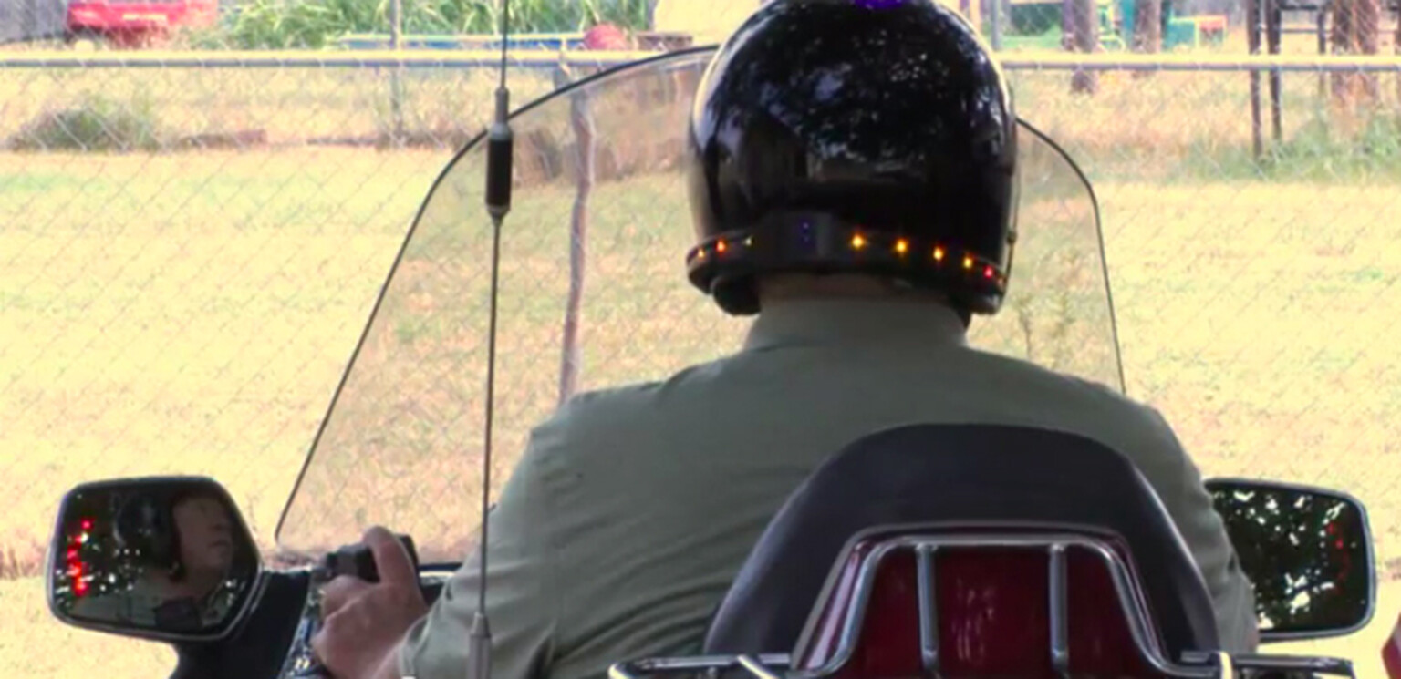 BikeLink crash helmet accessory is a wireless brake light