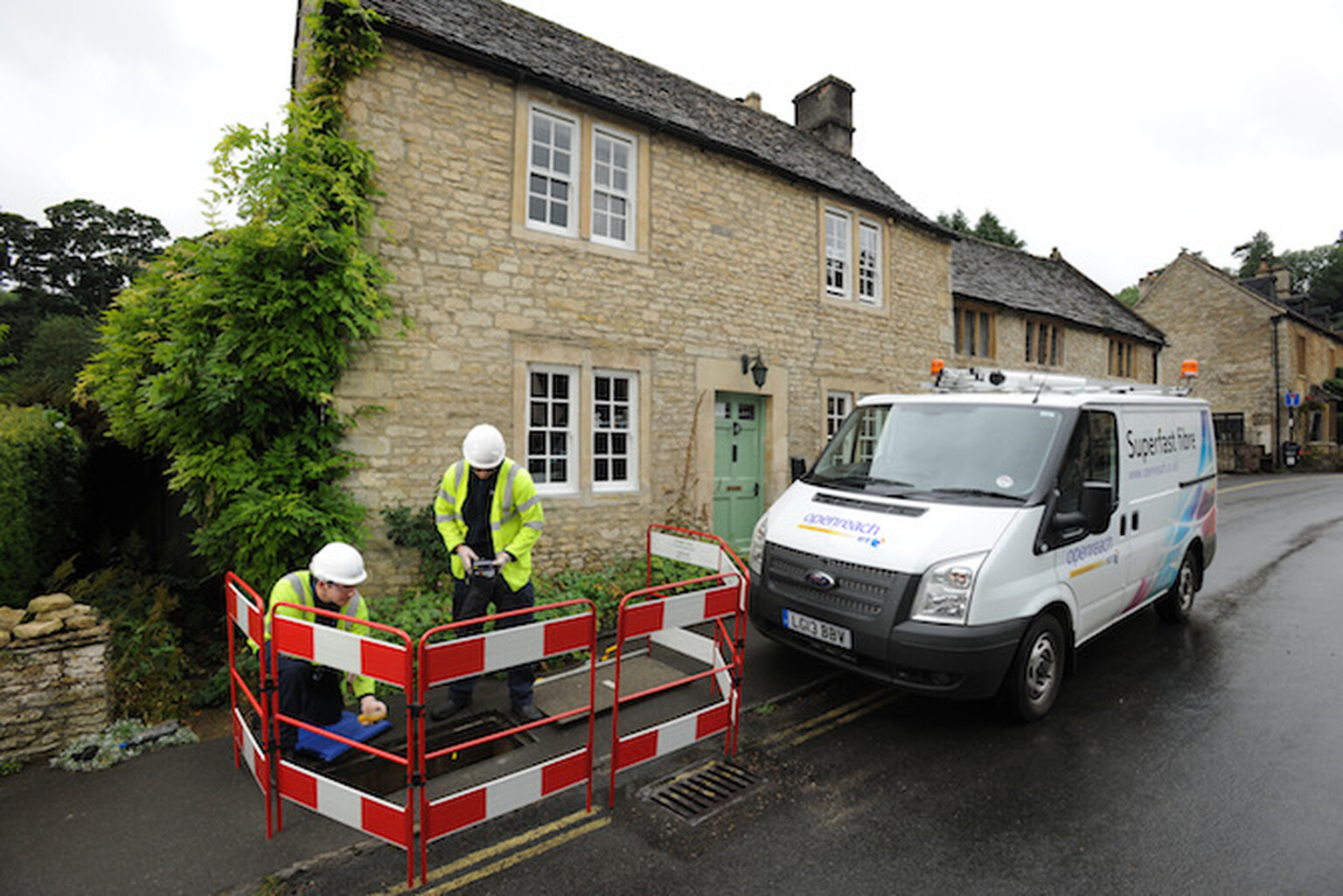 Connecting Cheshire details first communities to get fibre