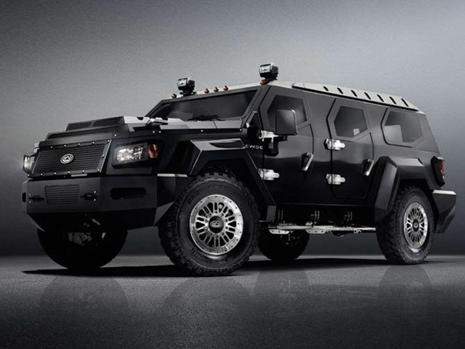 Conquest Vehicles Evade super SUV makes your Range Rover look soft