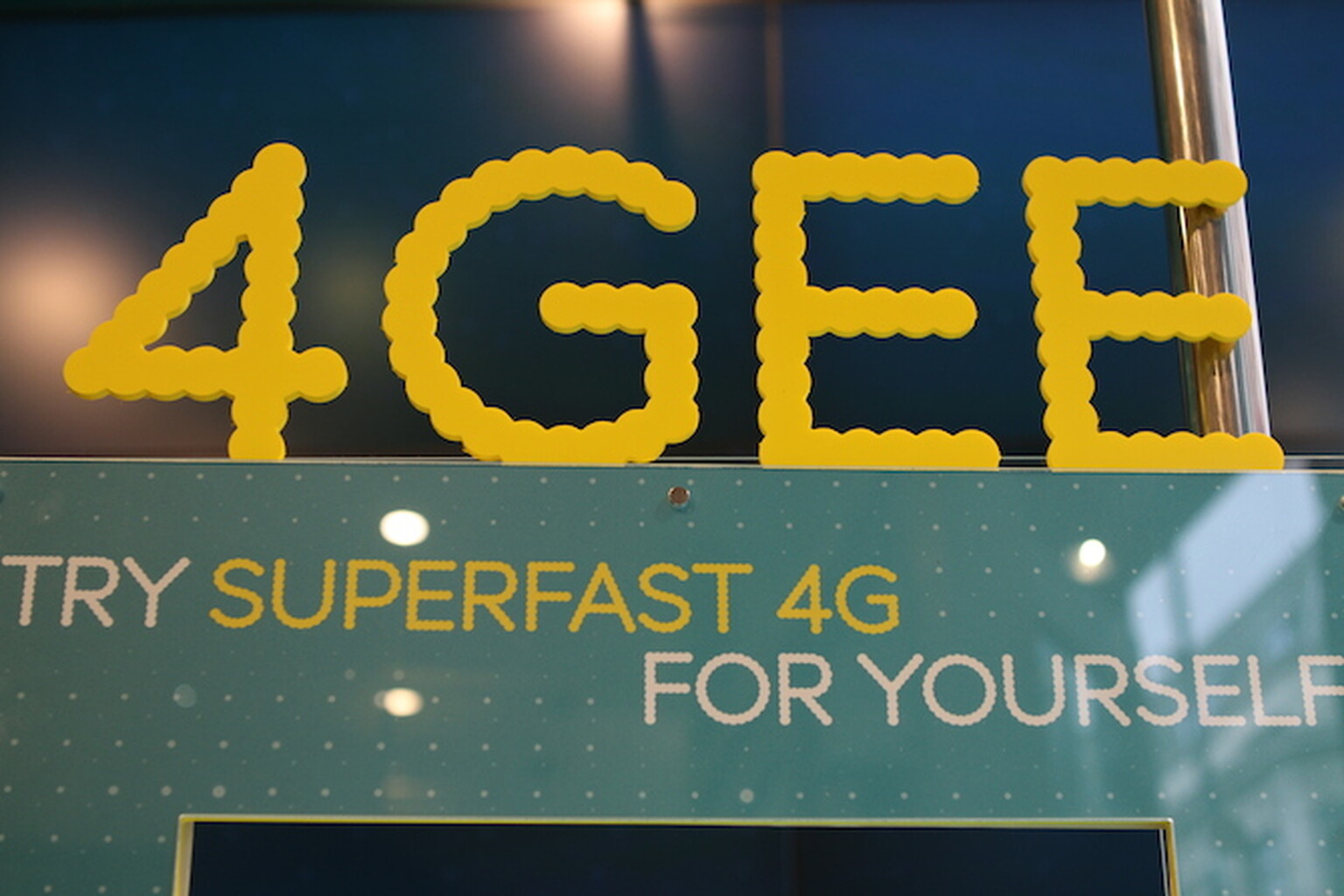 EE to have 4G running in 160 UK towns and cities by Christmas
