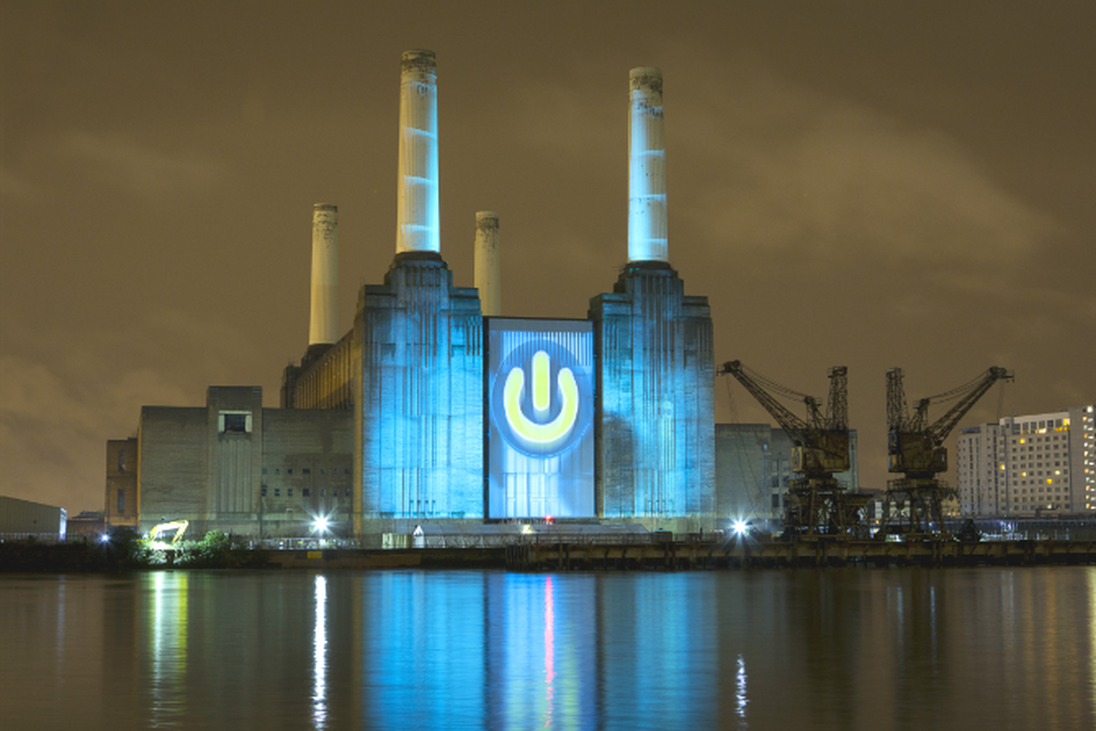 EE throws the 300Mbps 4G speed switch on in London’s Tech City
