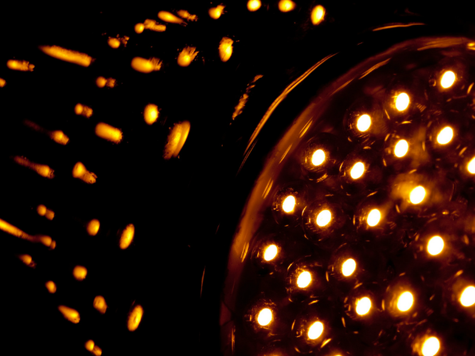 British scientists shove 10Gbps through micro light bulbs in LiFi experiment