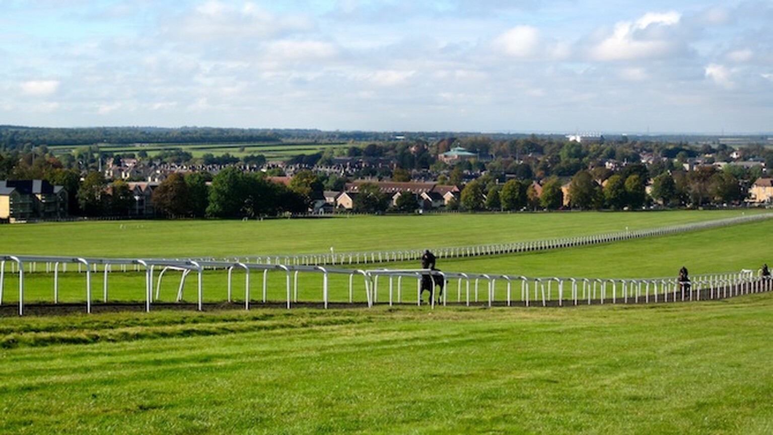 Racing UK unveils pay-per-day on Freeview