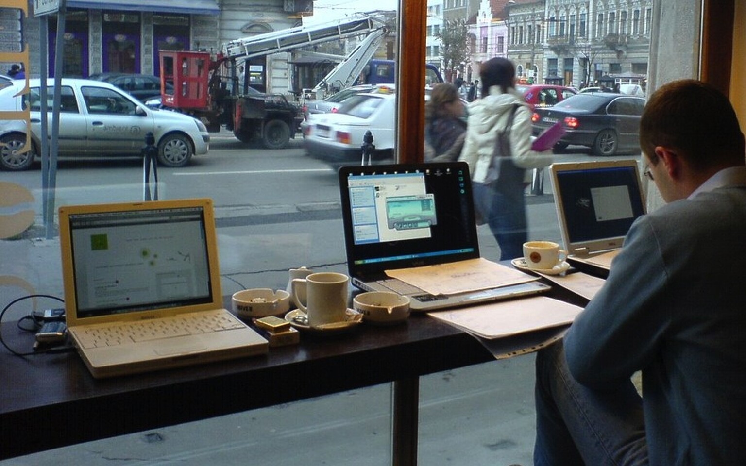 Over half of free WiFi hotspots don't filter adult content