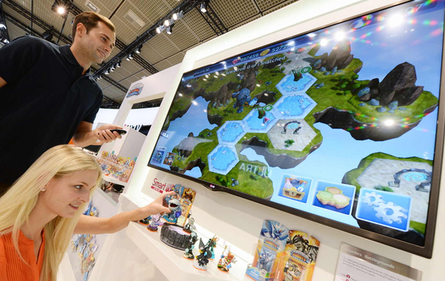 LG Skylanders Battlegrounds tie-up brings collectable gaming to TV