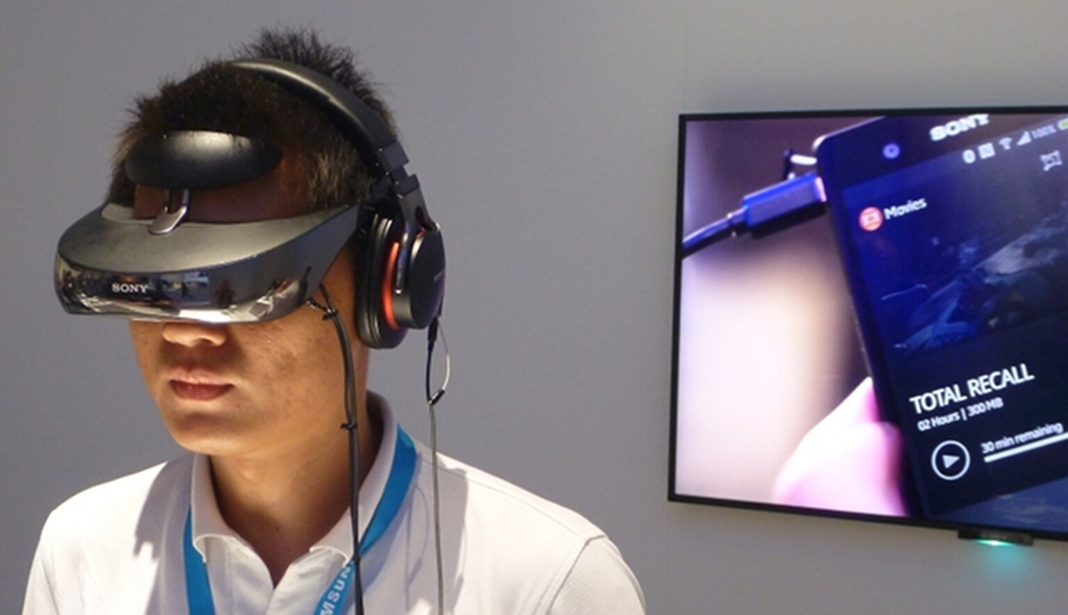 IFA 2013 first look: Sony HMZ-T3W head-mounted display