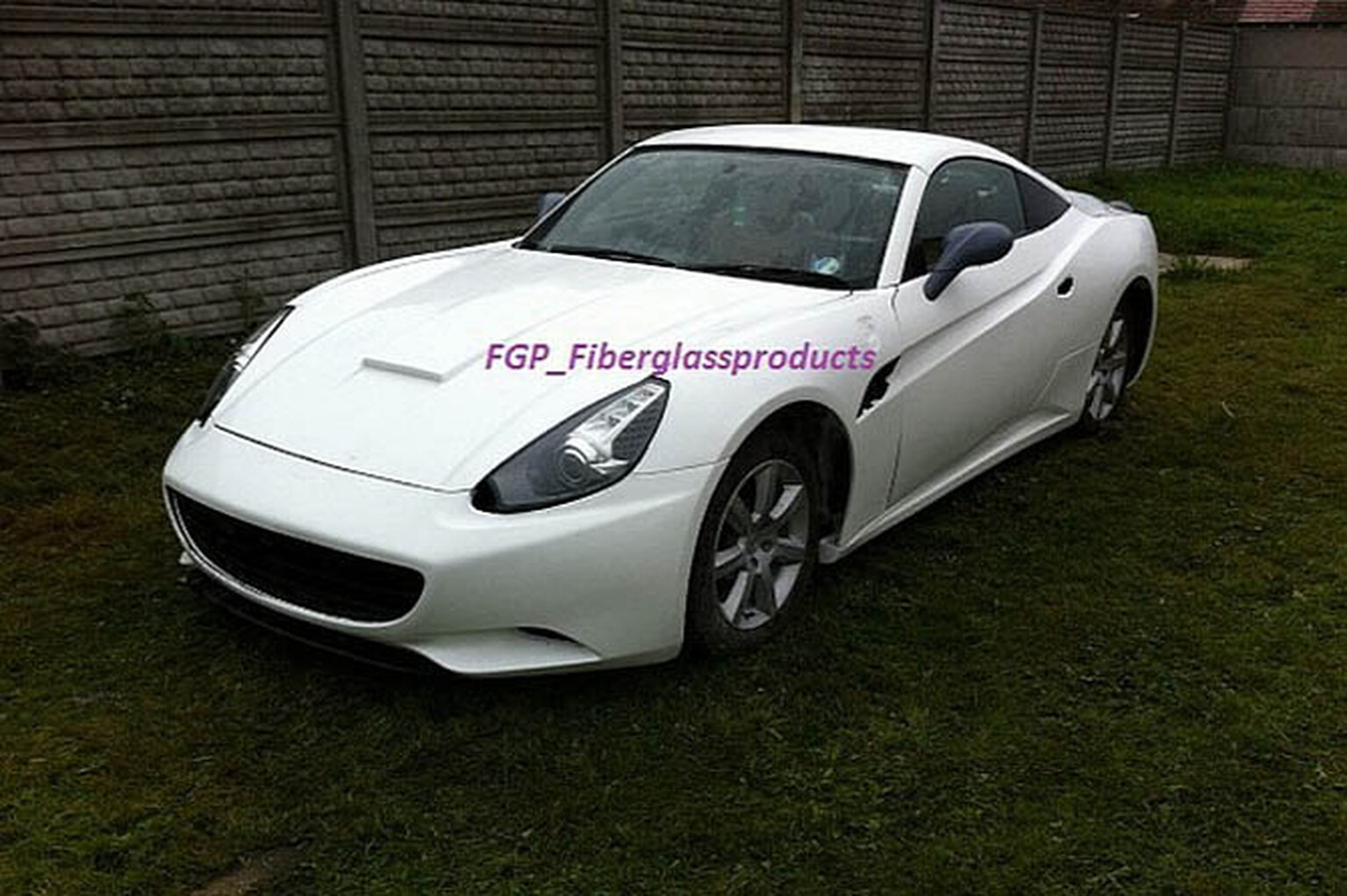 Turn your Nissan 350Z into a Ferrari California with this £5,000 kit