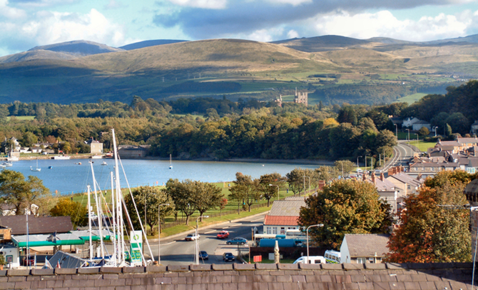 Superfast Cymru: Fibre broadband for 100,000 Welsh properties by 2014