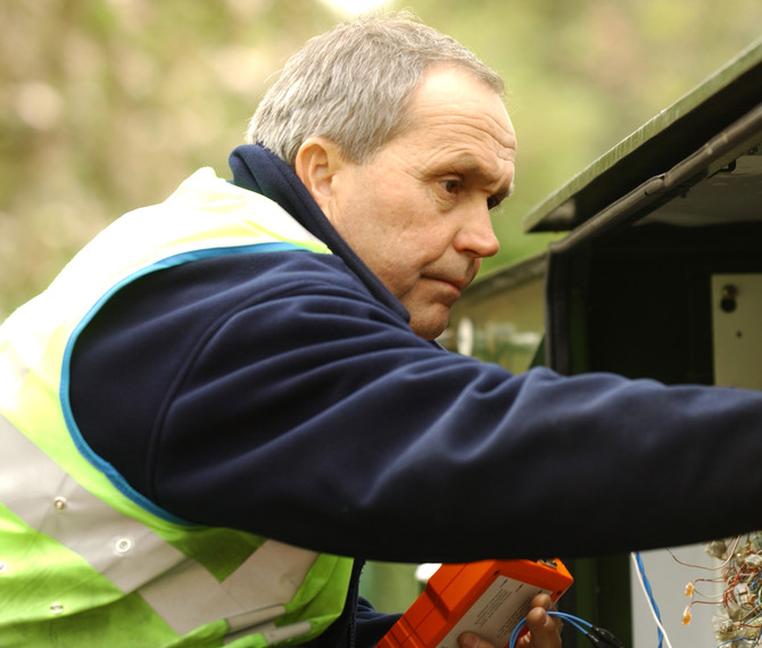 One hundred thousand connections for Cardiff: Broadband Rollout Roundup 27/04/2013