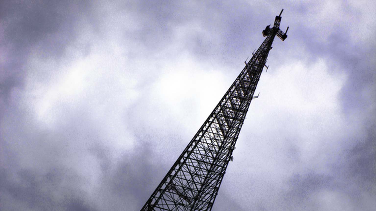 Ofcom asks how to move Freeview for 5G mobile broadband