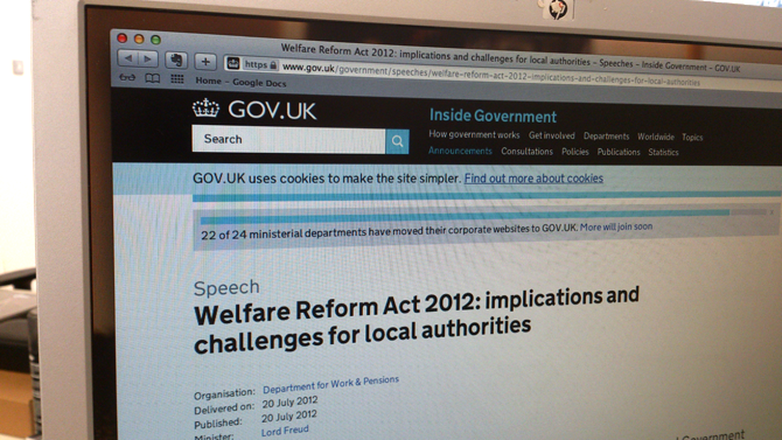 How to get broadband to claim Universal Credit, avoid the offline benefits trap