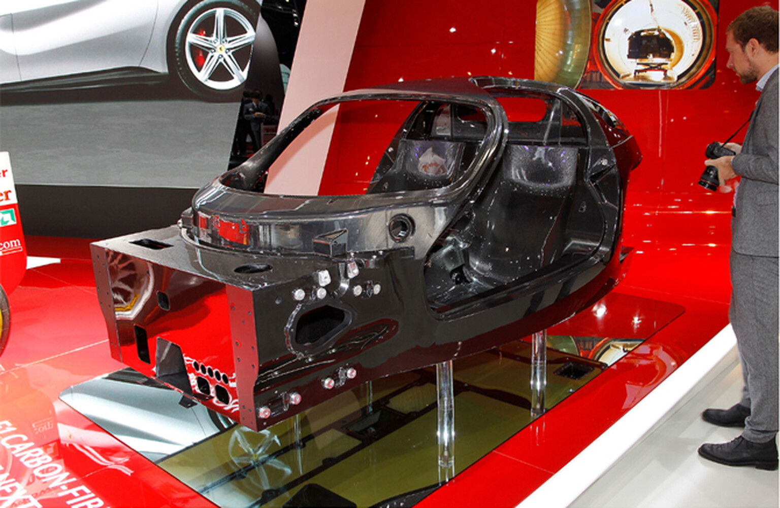 Ferrari's Enzo replacement will be a hybrid
