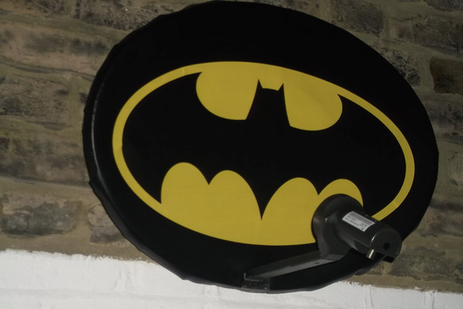 Pimp My Dish turns your Sky or Freesat receiver into a Bat-Signal