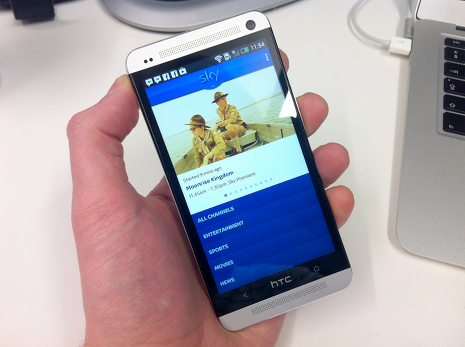 Sky Go coming to Samsung Galaxy S4, available on HTC One and Sony Xperia Z now