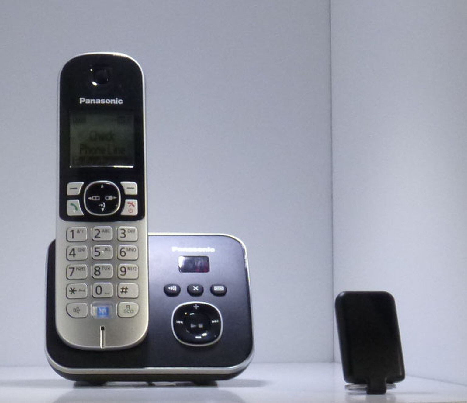 Panasonic KX-TG6891 DECT cordless phone video hands-on