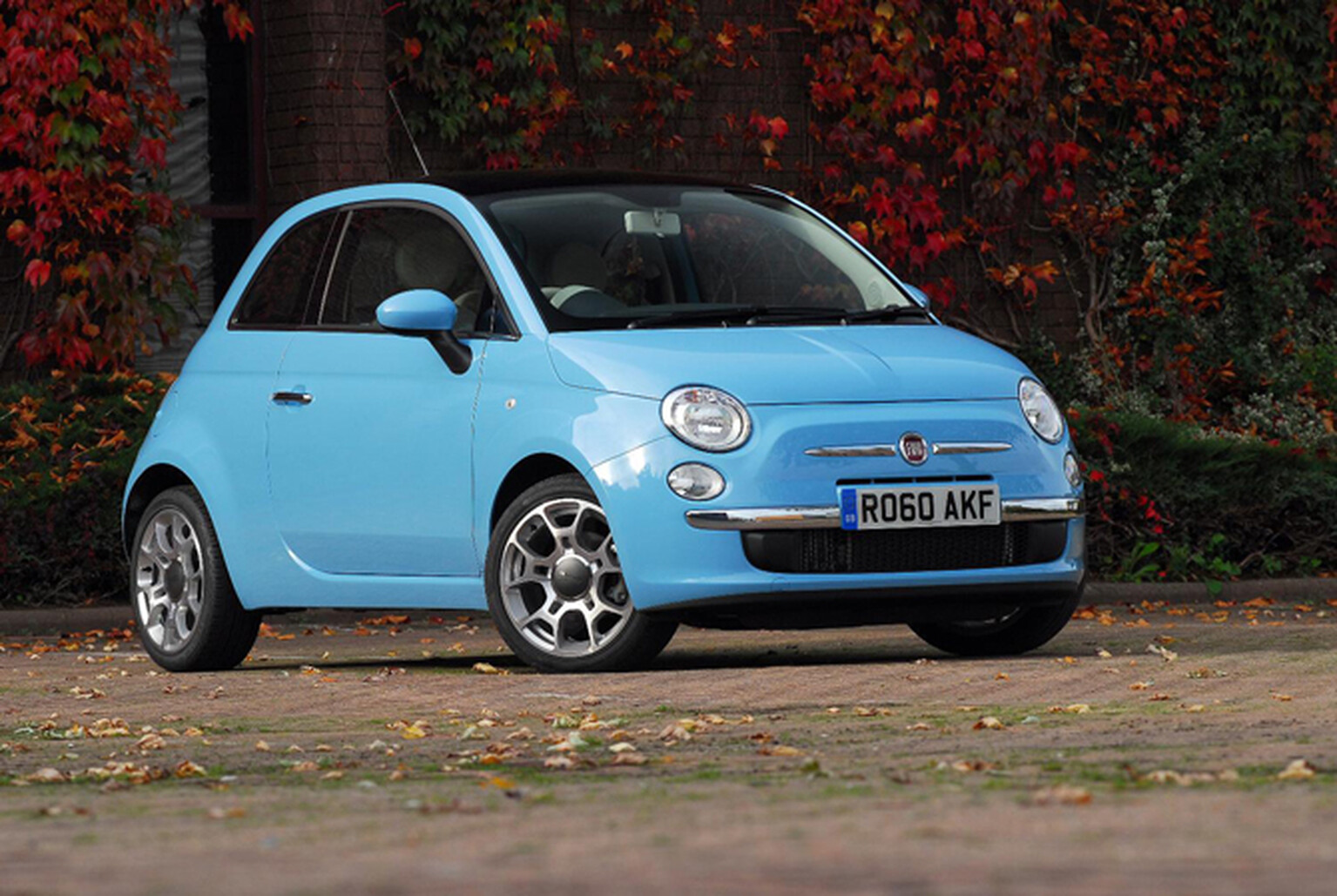 Fiat 500E is a retro-modern electric pipe dream