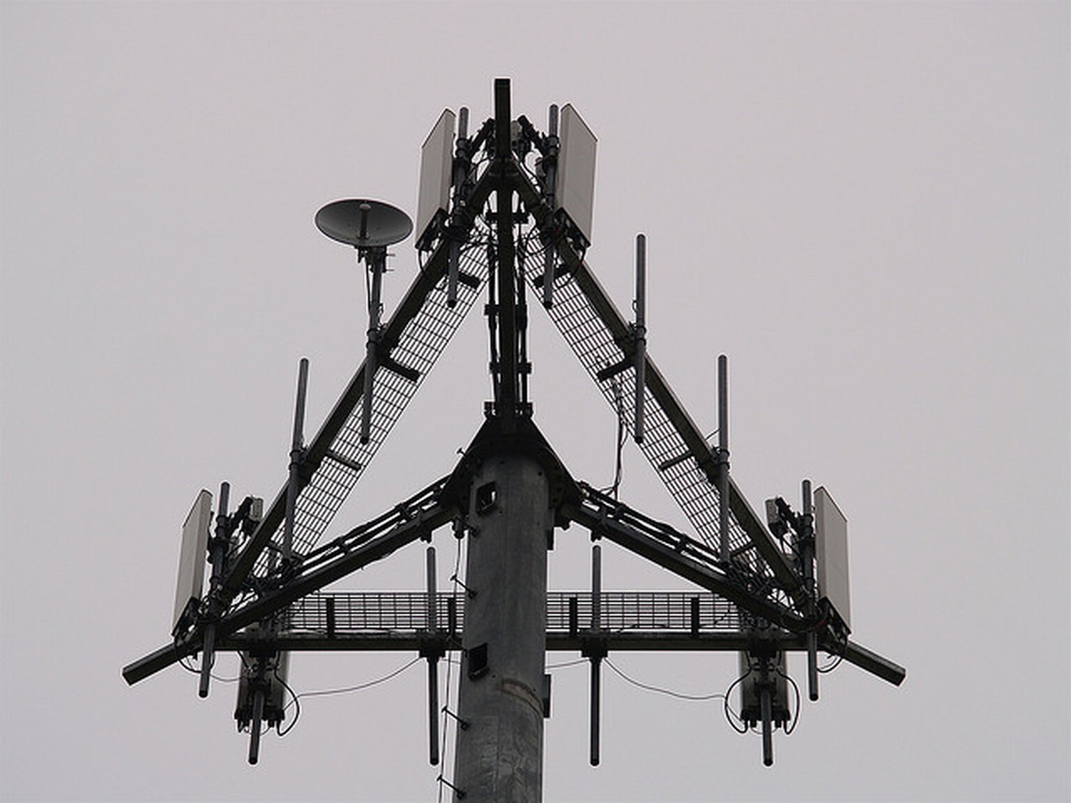 Ofcom: 4G auction to start 2012, no rollout ‘til mid-2013