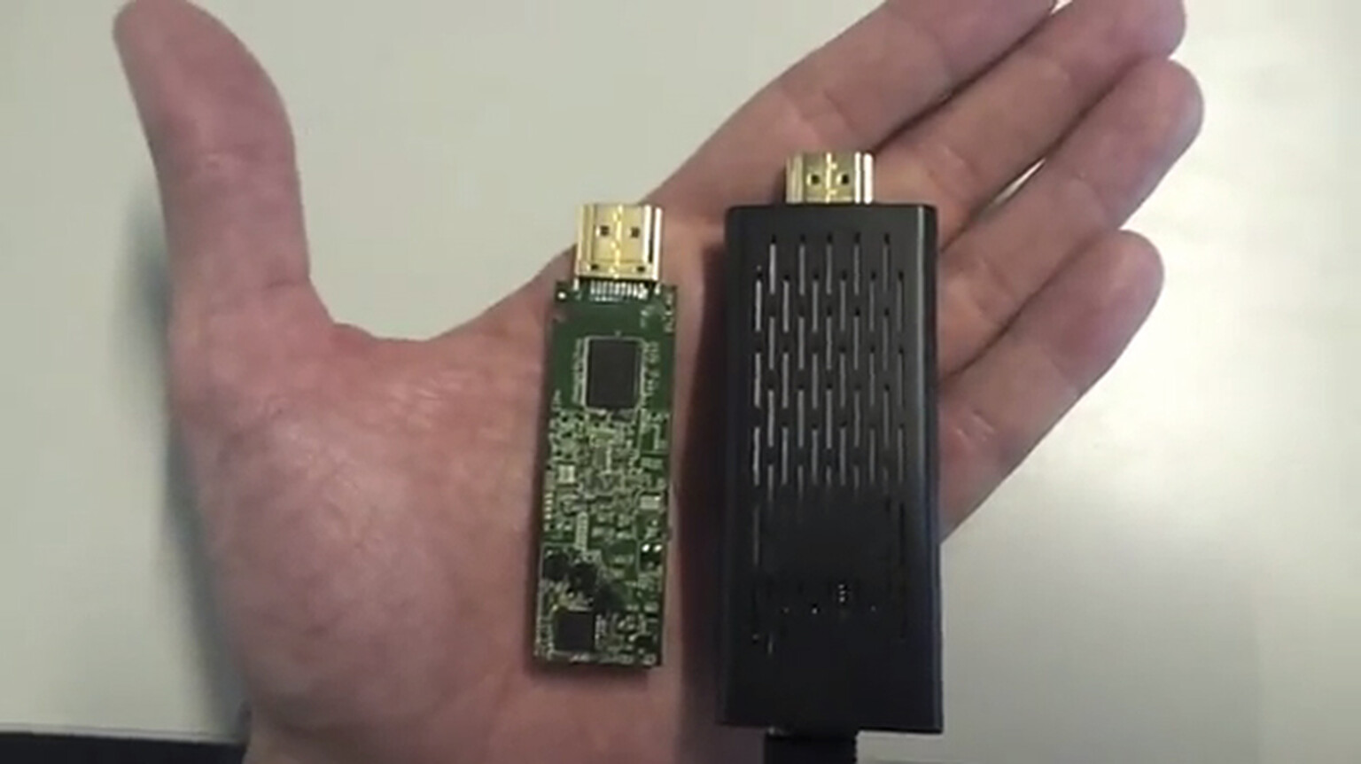 SmartKey TV HDMI Android 4.0: Convert your dumb TV for £92