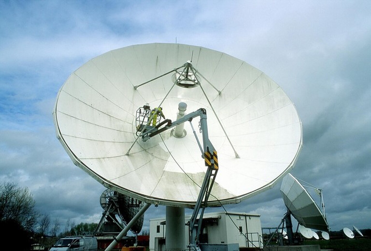 BT launches 330Mbps Fibre to the Premises for all Broadband Rollout Roundup: 06/07/2012