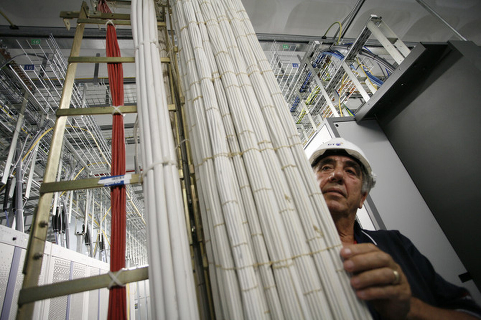 BT fires up more exchanges, KC unleashes 350Mbps FTTP in Hull: Broadband Rollout Roundup 01/06/12