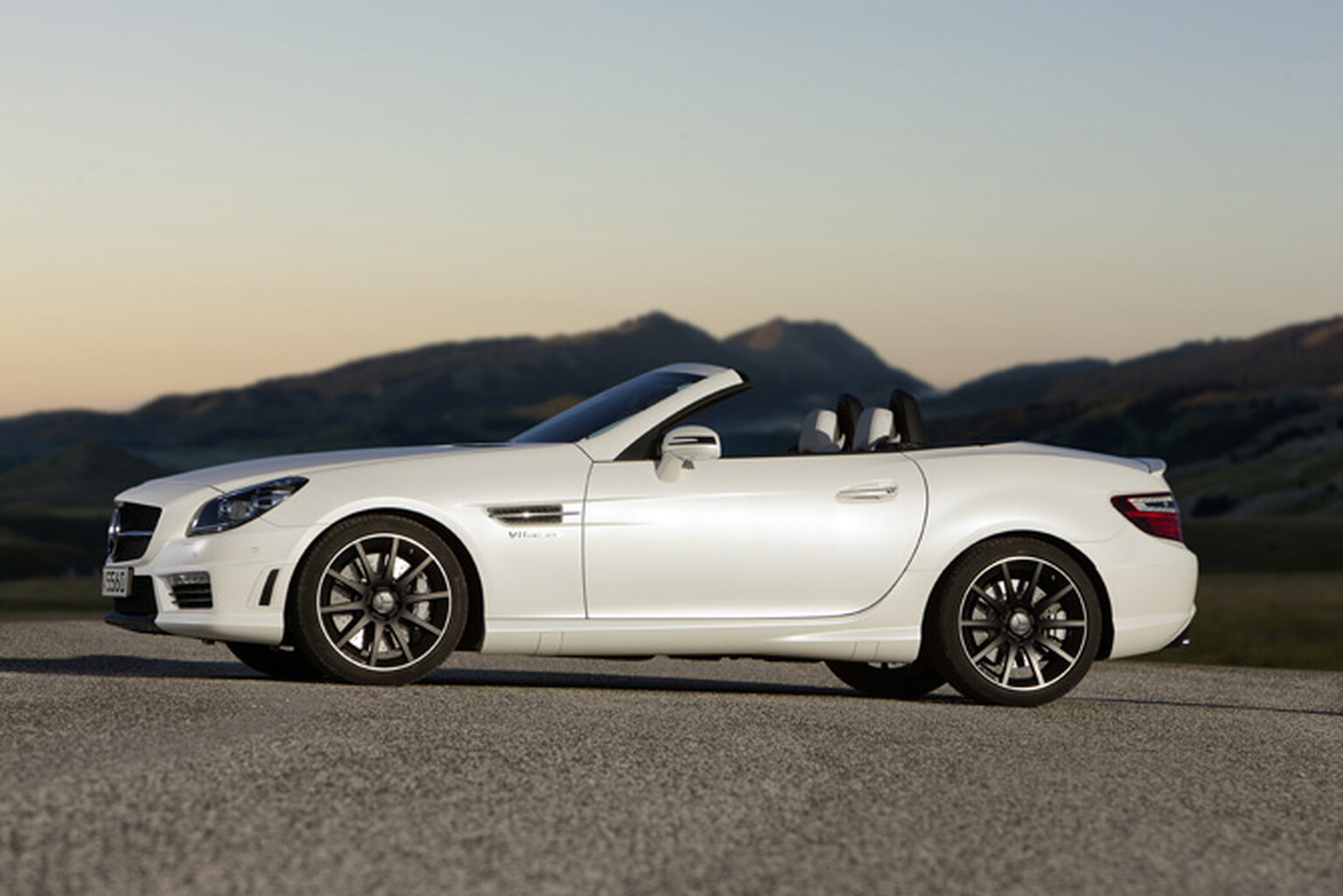Mercedes-Benz SLK 55 AMG Review