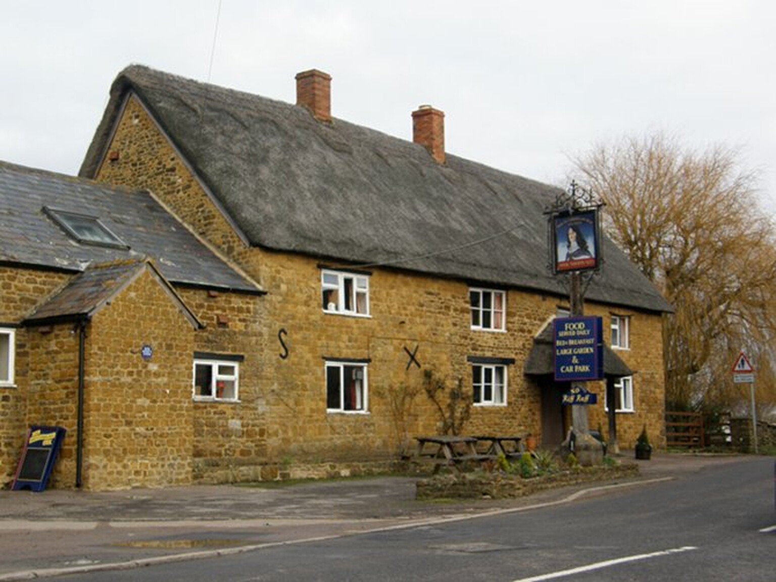 Britain’s first 300Mbps fibre-only village unveiled