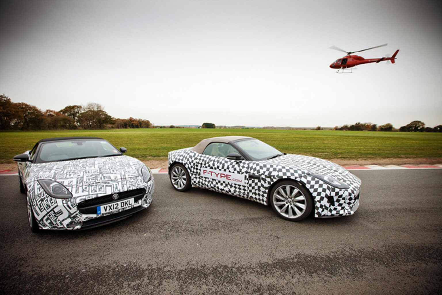 Jaguar F-Type reviewed by Brundle in video